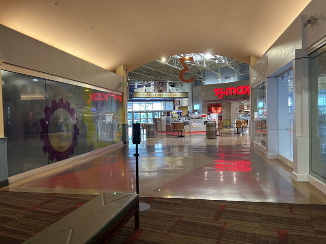 Great Lakes Crossing Outlets - Aug 7 2022 Photo